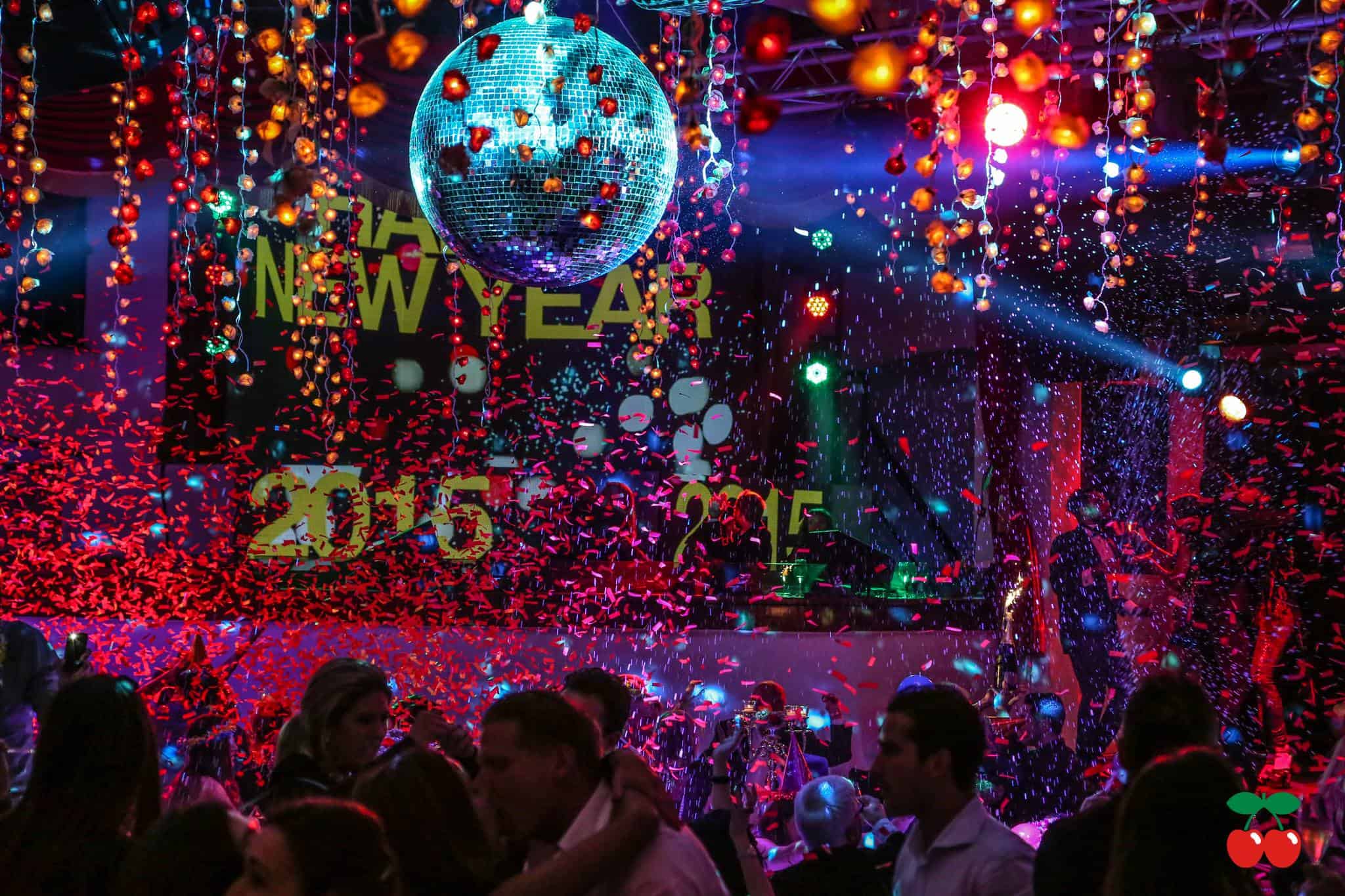 Oud en Nieuw Pacha Vier het op